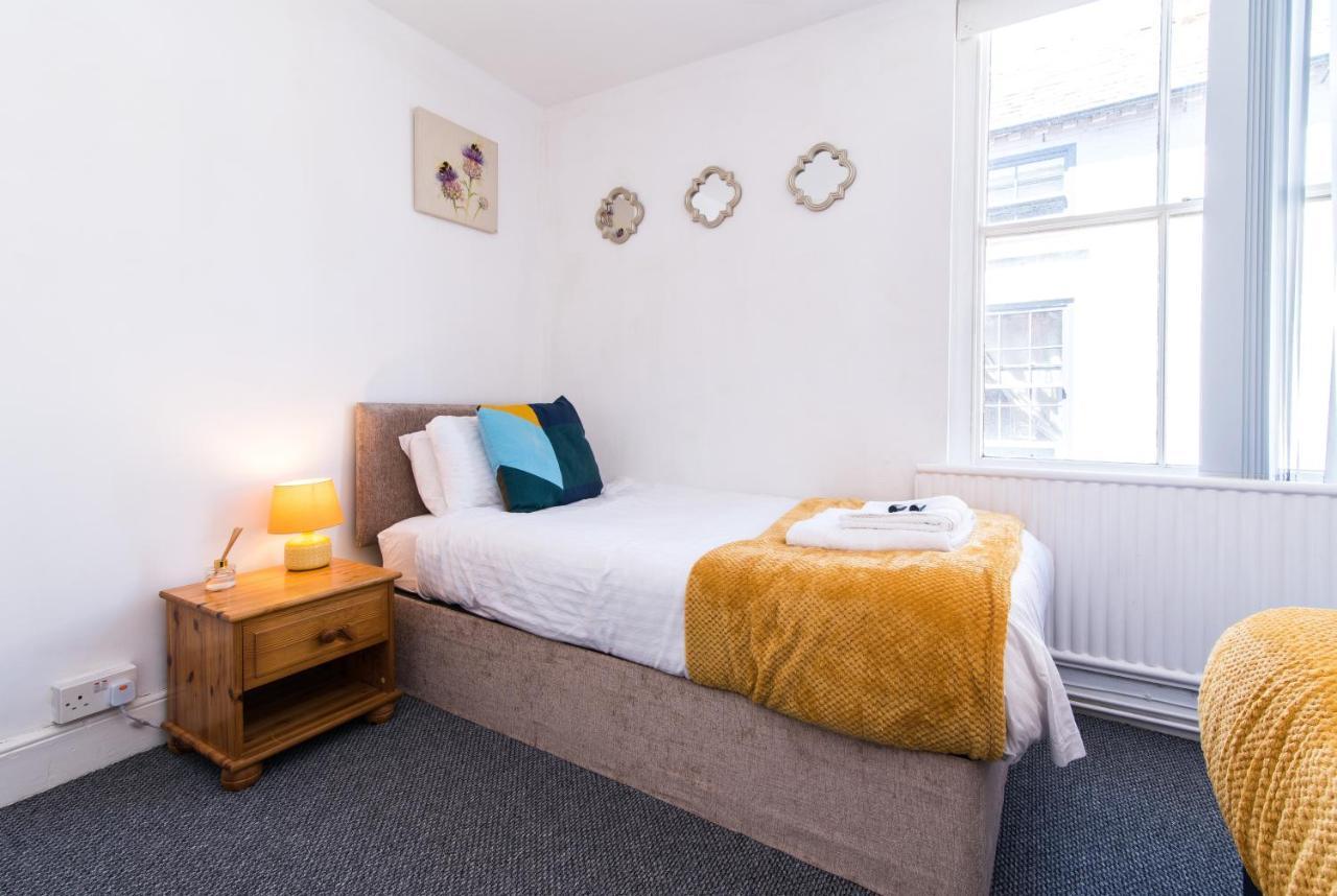 Characterful 2 Bed Apartment - Spacious & Comfy 达宁顿堡 外观 照片